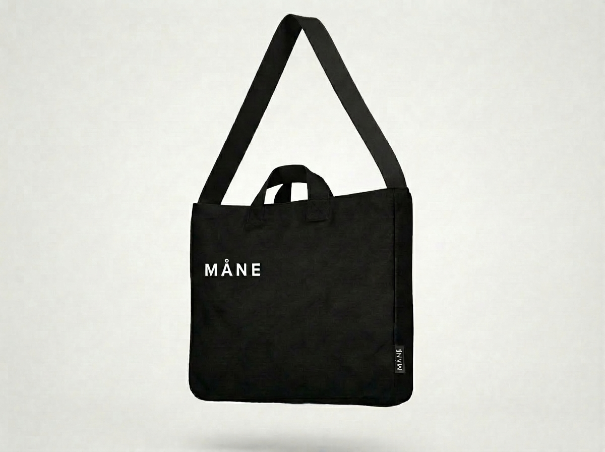 MÅNE | Tote 45